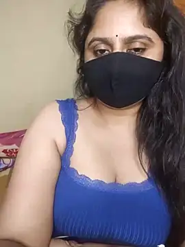 Snapshot of mouni499 chatting on 18, 6, 2026 mouni499 online show from 18, 6, 2026