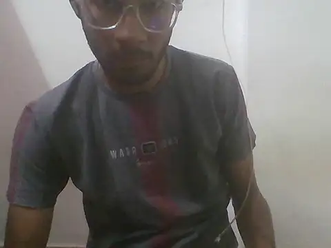 Snapshot of Bull_Dick_69 chatting on 28, 11, 2025 Bull Dick 69 online show from 28, 11, 2025