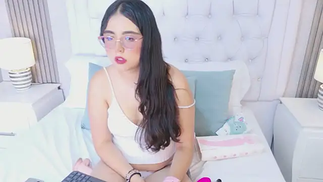 Snapshot of ScarlettPetrova chatting on 5, 6, 2026 ScarlettPetrova online show from 5, 6, 2026
