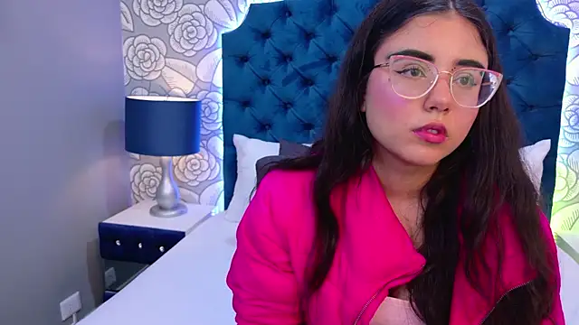 ScarlettPetrova online show from 3, 11, 2025