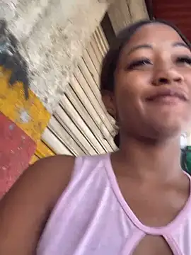 Snapshot of alezaafrench chatting on 9, 11, 2025 alezaafrench online show from 9, 11, 2025