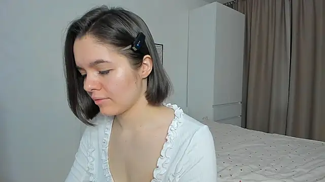 Xo Laura online show from 3, 2, 2026