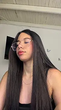 Snapshot of Milleradhara24 chatting on 8, 2, 2026 Milleradhara24 online show from 8, 2, 2026