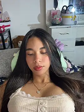 Snapshot of Milleradhara24 chatting on 13, 5, 2026 Milleradhara24 online show from 13, 5, 2026