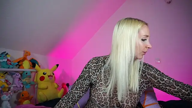 StellaCinderella online show from 19, 10, 2025