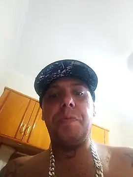 013boyy online show from 12, 4, 2026