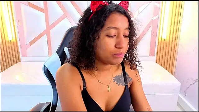 ninadelight tp online show from 28, 11, 2025