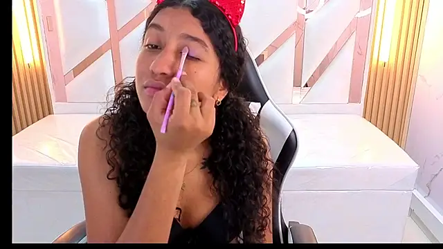 ninadelight tp online show from 27, 11, 2025