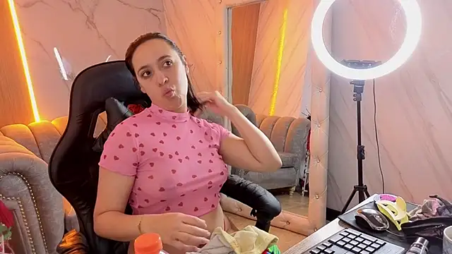 gabriella storm tf online show from 14, 4, 2026