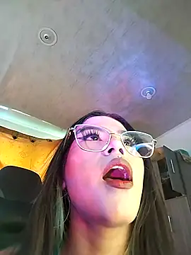 Namii23 online show from 2, 11, 2025