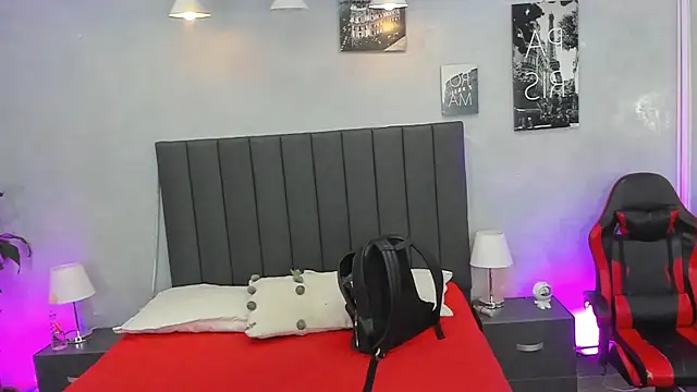 Snapshot of kendra_london chatting on 14, 7, 2026 kendra london online show from 14, 7, 2026