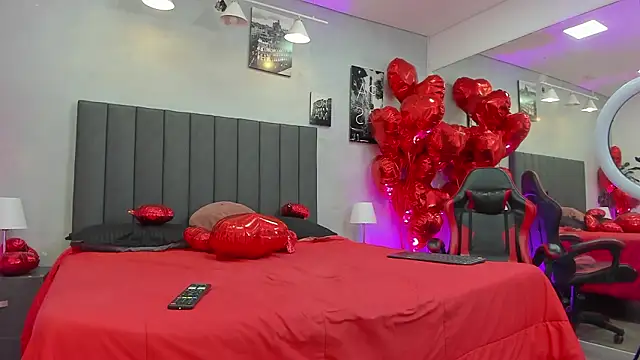 Snapshot of kendra_london chatting on 12, 2, 2026 kendra london online show from 12, 2, 2026