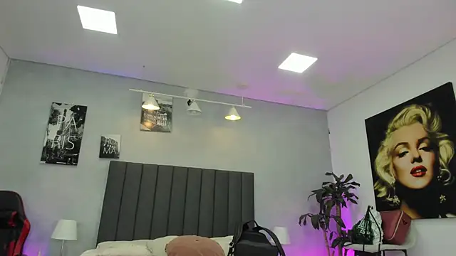 Snapshot of kendra_london chatting on 25, 5, 2026 kendra london online show from 25, 5, 2026