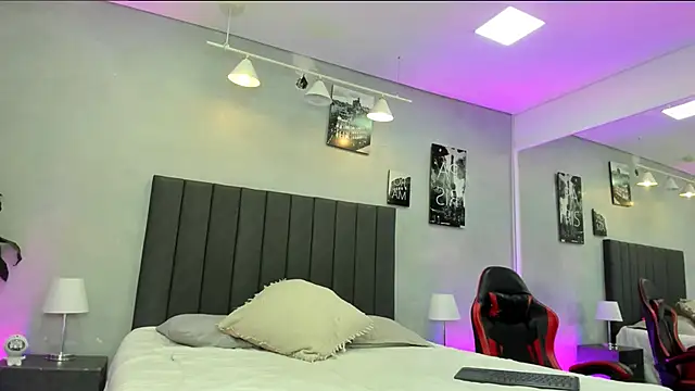 Snapshot of kendra_london chatting on 27, 2, 2026 kendra london online show from 27, 2, 2026