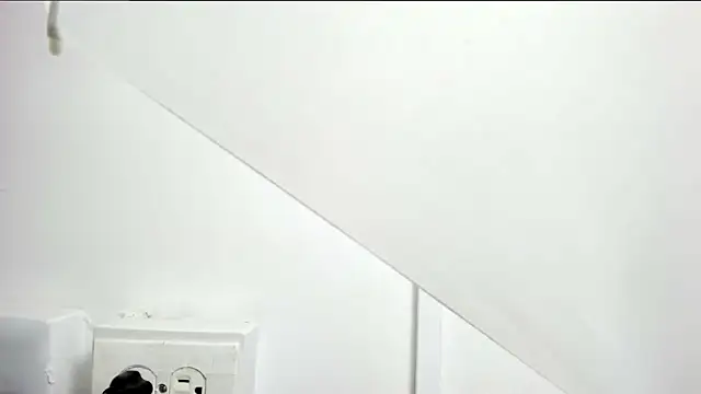 Snapshot of kendra_london chatting on 28, 2, 2026 kendra london online show from 28, 2, 2026