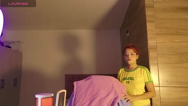 EmillieX online show from 1, 12, 2025