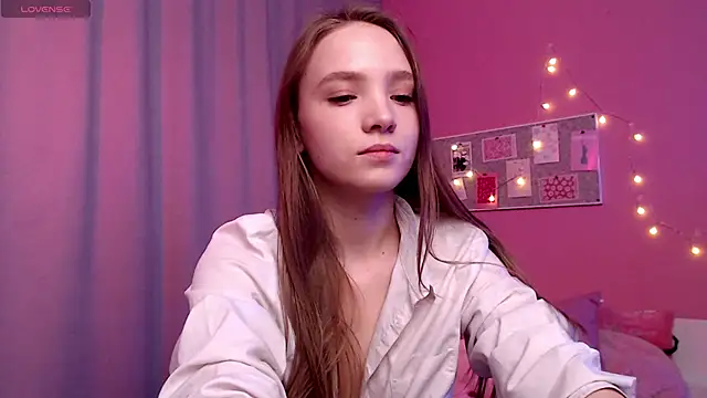 Adria Arjona online show from 17, 3, 2026