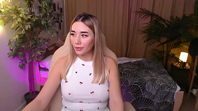 Rosie Mac online show from 23, 11, 2025