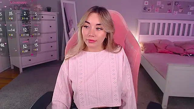 Rosie Mac online show from 6, 11, 2025