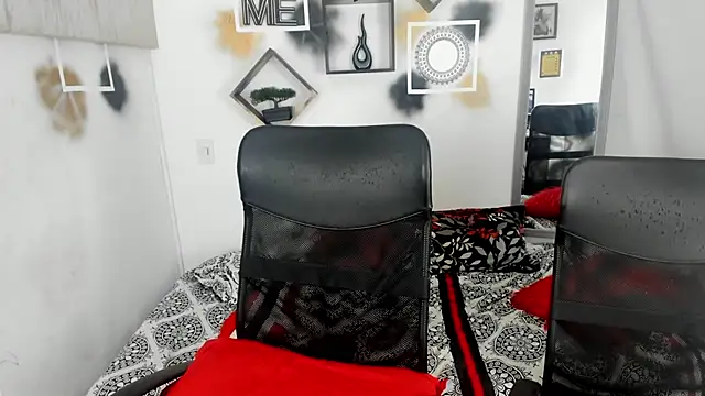 YuleimysAndAlex online show from 1, 12, 2025