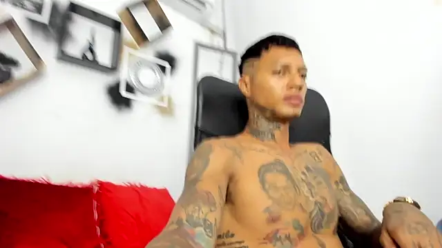 YuleimysAndAlex online show from 24, 11, 2025