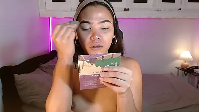 CassieXValeriee online show from 27, 5, 2026