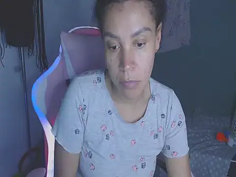 shayna cute online show from 5, 8, 2026