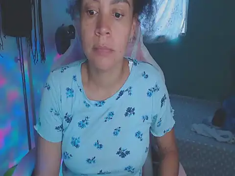 shayna cute online show from 19, 7, 2026