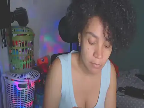 shayna cute online show from 16, 6, 2026