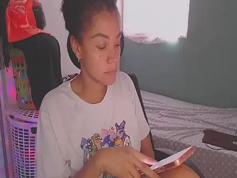 shayna cute online show from 18, 6, 2026