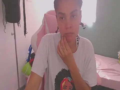 shayna cute online show from 16, 7, 2026