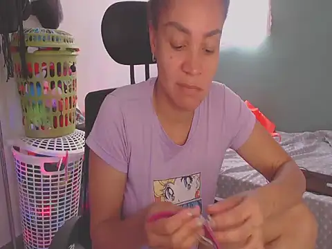 shayna cute online show from 16, 6, 2026