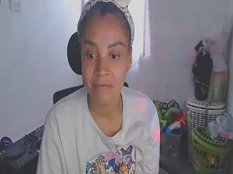 shayna cute online show from 27, 5, 2026