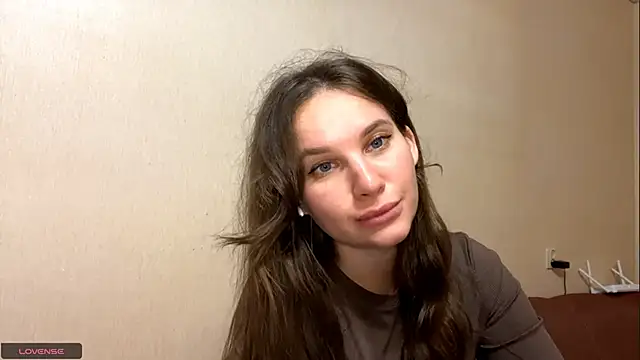 Luna Blossom online show from 13, 11, 2025