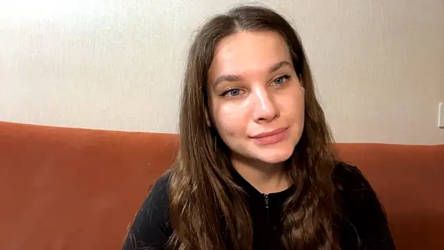 Luna Blossom online show from 21, 11, 2025