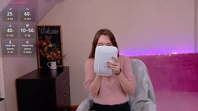 TinyMuse  online show from 10, 11, 2025