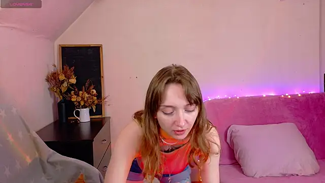 TinyMuse  online show from 8, 11, 2025