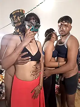 Snapshot of Real-Family chatting on 26, 11, 2025 Real-Family online show from 26, 11, 2025