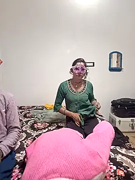 Snapshot of Real-Family chatting on 24, 11, 2025 Real-Family online show from 24, 11, 2025