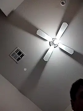 m8je online show from 17, 11, 2025