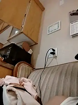 m8je online show from 15, 11, 2025