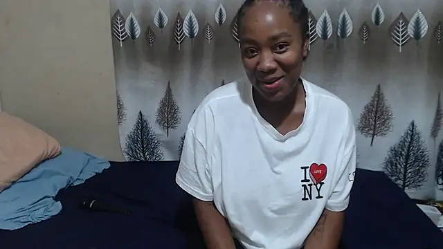 Snapshot of SexyLipss_ chatting on 4, 6, 2026 SexyLipss online show from 4, 6, 2026