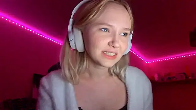 KarinRobertson online show from 11, 11, 2025