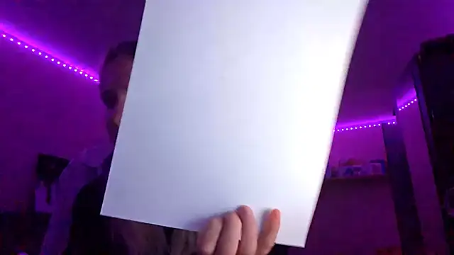 KarinRobertson online show from 24, 11, 2025