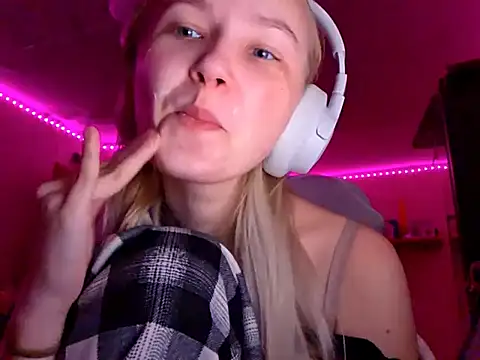 KarinRobertson online show from 30, 11, 2025