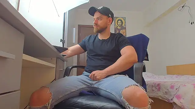 Snapshot of Ryanstone_ chatting on 13, 5, 2026 Ryanstone online show from 13, 5, 2026
