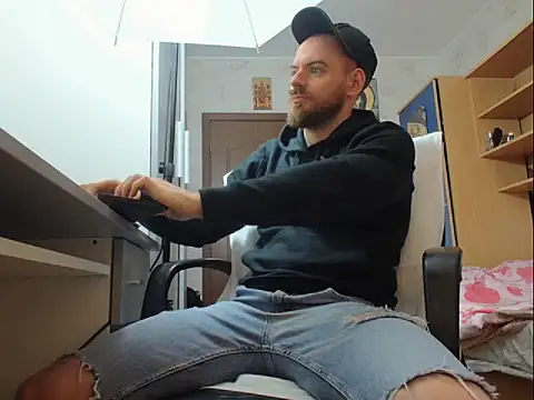 Ryanstone  online show from 17, 11, 2025