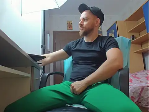 Ryanstone  online show from 10, 11, 2025