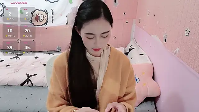 U-Ukitten online show from 24, 11, 2025