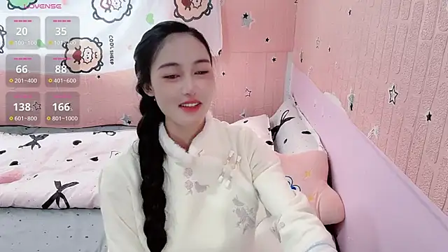 U-Ukitten online show from 19, 11, 2025